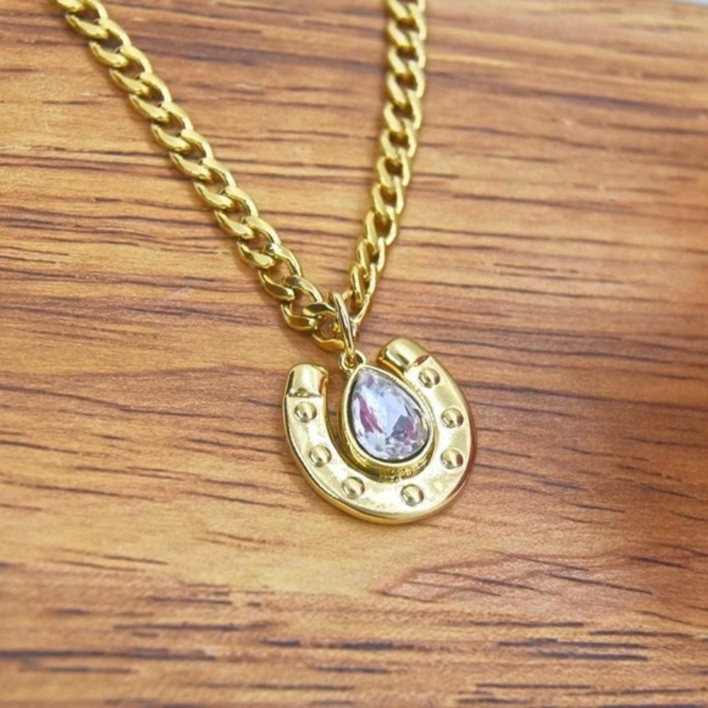 18k Gold Plated Horseshoe Necklace